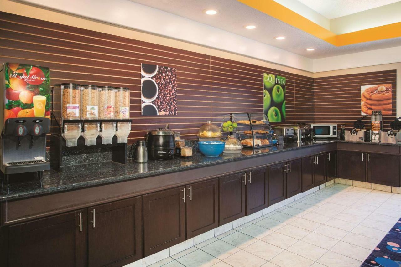 La Quinta By Wyndham Kingsland/Kings Bay Naval B Hotel Bagian luar foto